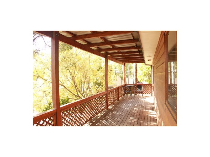 18 woodlands dr, Stapylton QLD 4207
