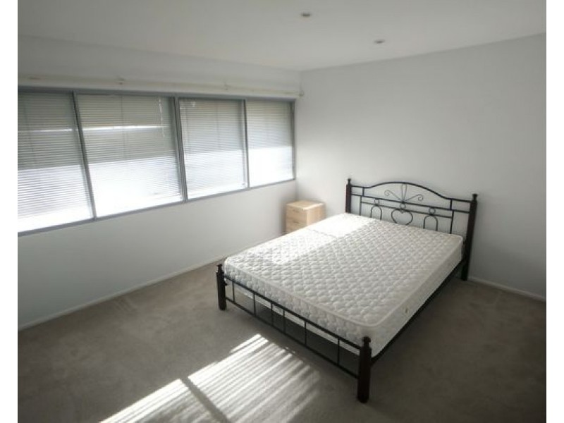 5/183 Nursery Road, Holland Park West QLD 4121