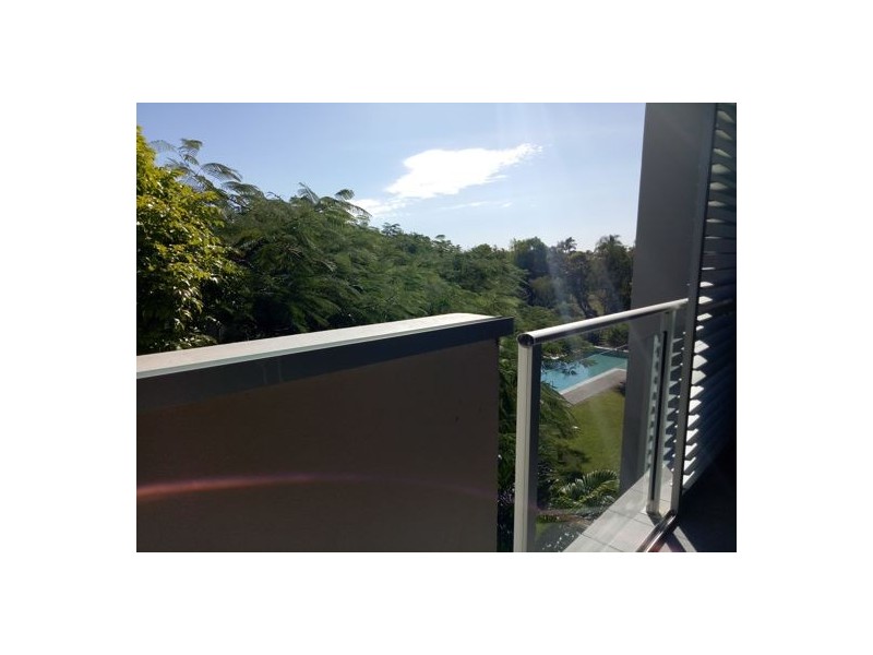 1301 12 Executive Dr, Burleigh Waters QLD 4220