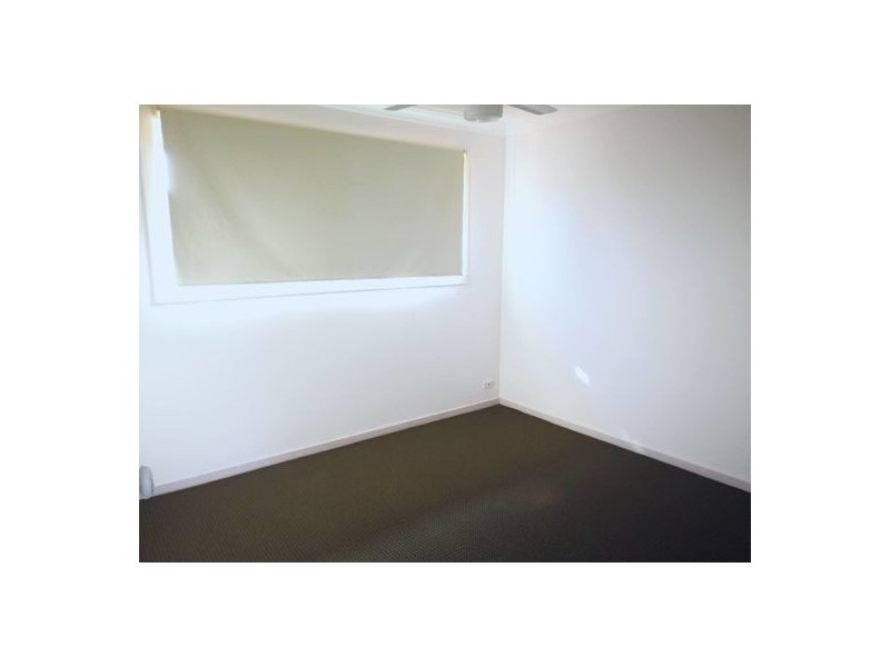 3 lani st, Wishart QLD 4122