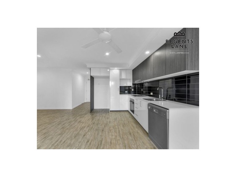 8B / 25-29 Regent Street, Woolloongabba QLD 4102