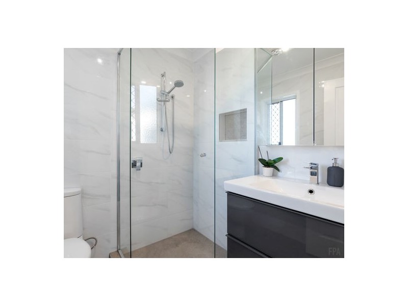 27 Grandview Place, Carindale QLD 4152