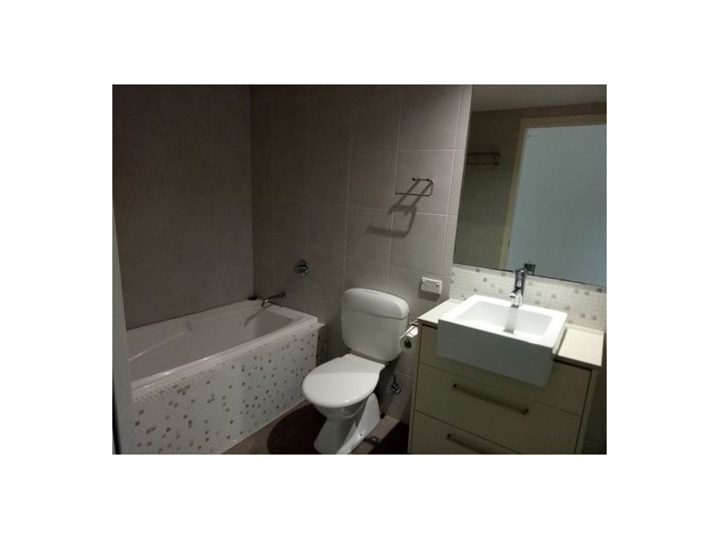 2605 14 Executive Drive, Burleigh Waters QLD 4220