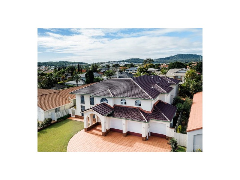 5 Trafalgar Place, Carindale QLD 4152