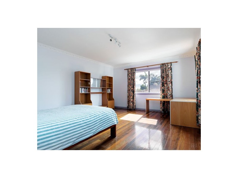 5 Trafalgar Place, Carindale QLD 4152