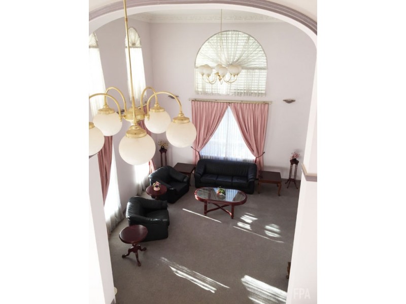 5 Trafalgar Place, Carindale QLD 4152