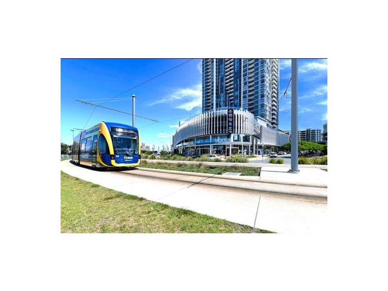 2101/2 Como Cres, Southport QLD 4215