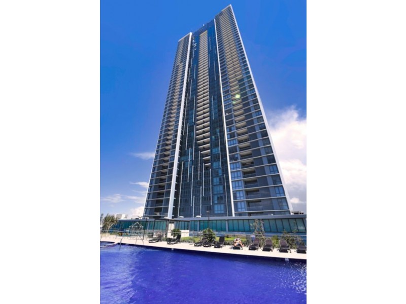 2101/2 Como Cres, Southport QLD 4215