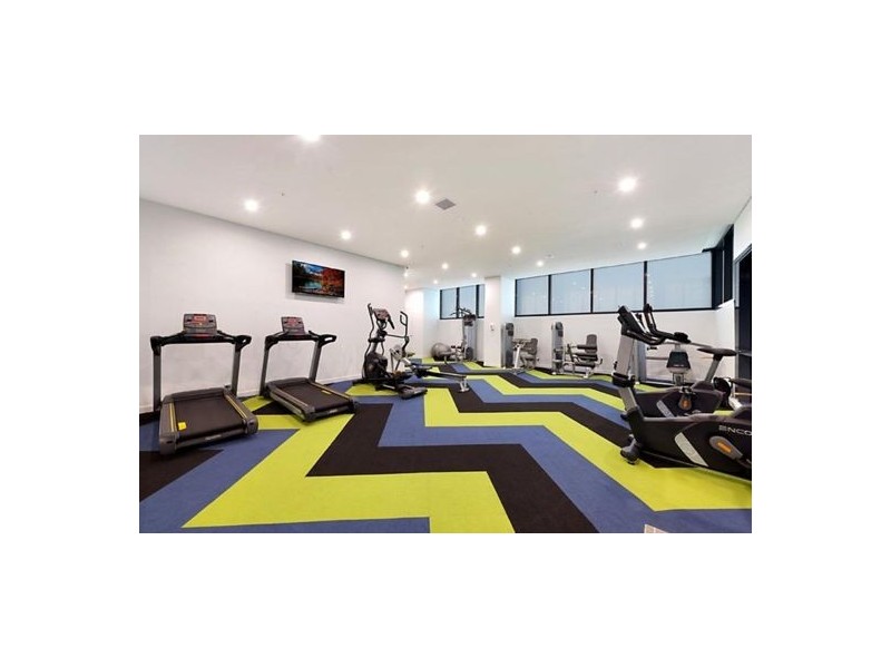 2101/2 Como Cres, Southport QLD 4215