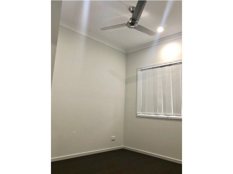 8 Jeremy Street, Coomera QLD 4209