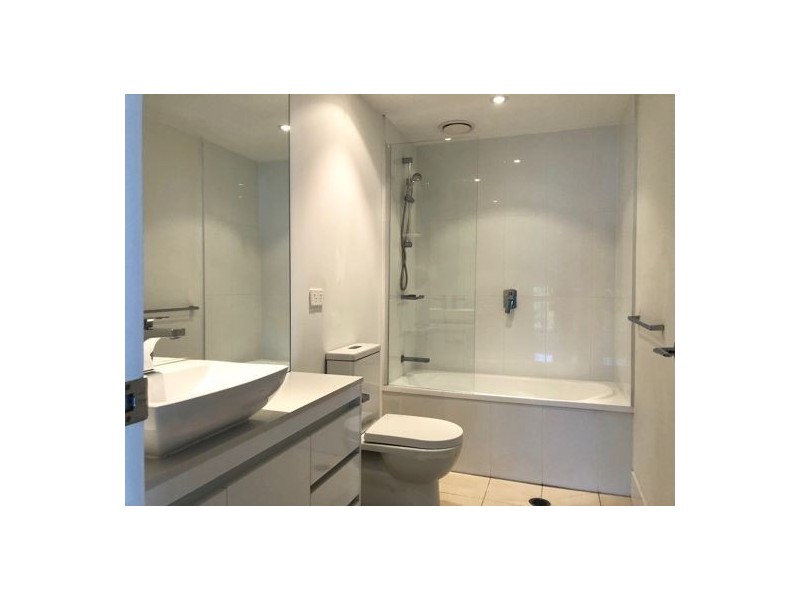 104 43 Harbour Drive,, Biggera Waters QLD 4216