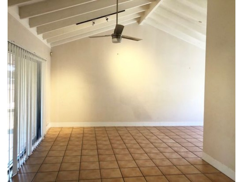 23 Allawah Street, Bundall QLD 4217