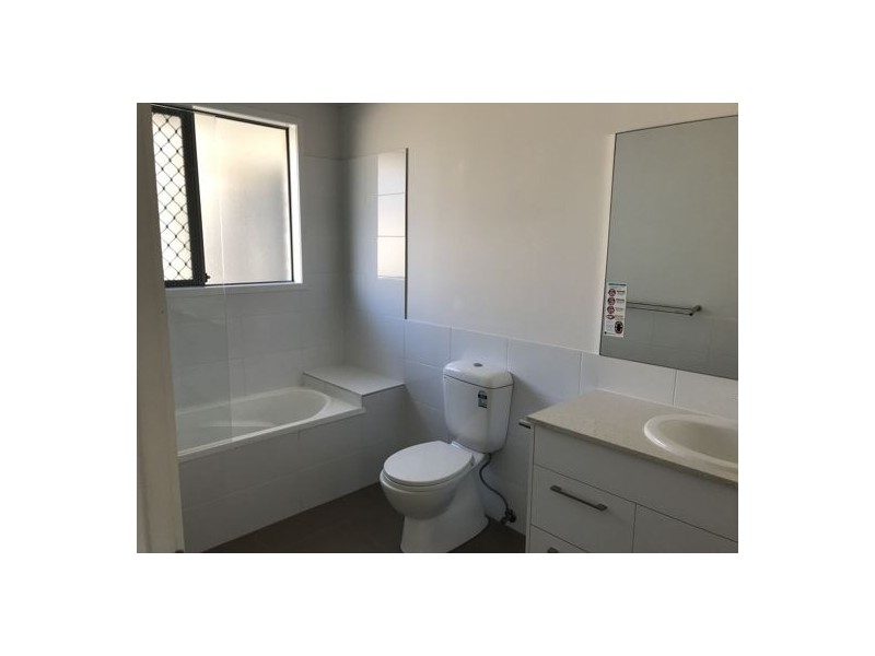 1 15-23 Redondo ST, Ningi QLD 4511