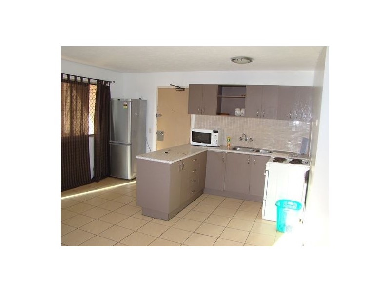 4/203 Scarborough Street, Southport QLD 4215