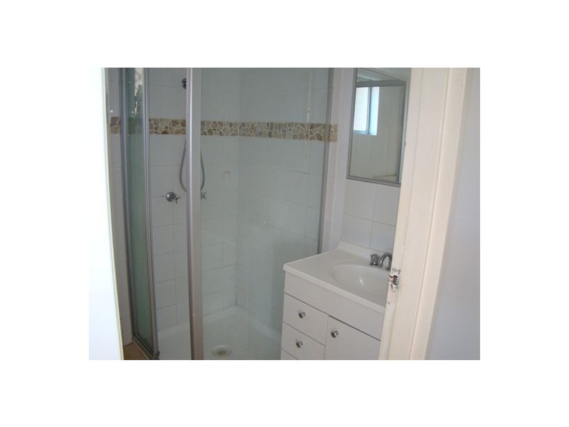 4/203 Scarborough Street, Southport QLD 4215