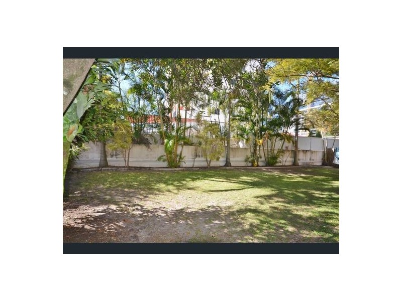 4/203 Scarborough Street, Southport QLD 4215