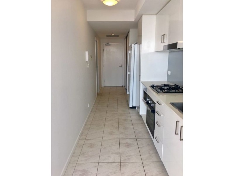 1110/17 Bath St, Labrador QLD 4215