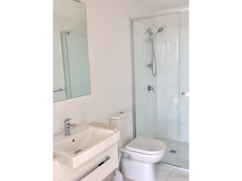 1110/17 Bath St, Labrador QLD 4215