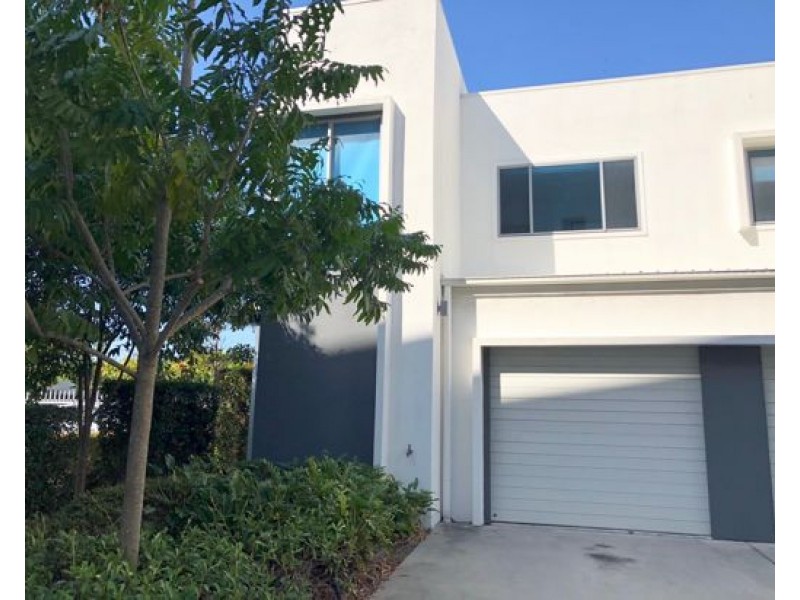 113 3 Compass Drive, Biggera Waters QLD 4216