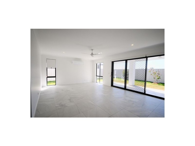 17 Splendid Close, Pallara QLD 4110