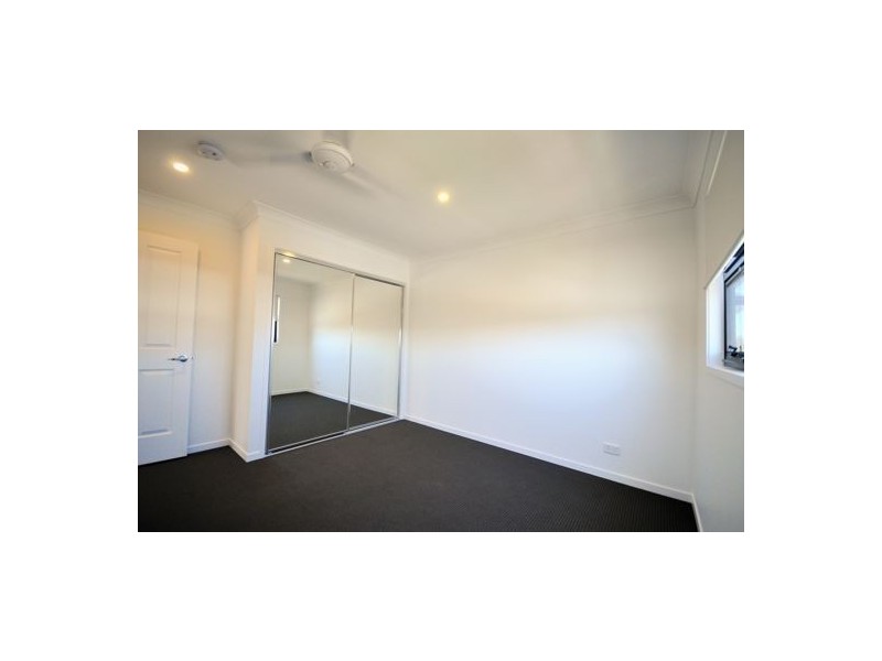 17 Splendid Close, Pallara QLD 4110