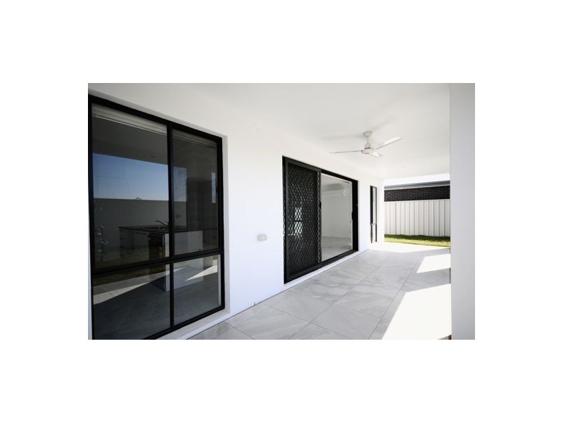 17 Splendid Close, Pallara QLD 4110