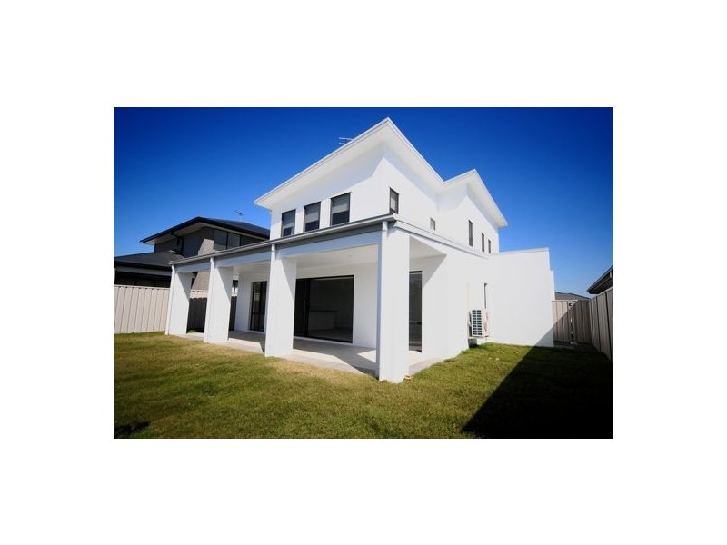 17 Splendid Close, Pallara QLD 4110