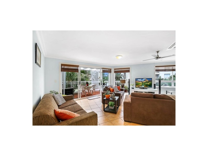 unit 12 126 Old Burleigh Road, Broadbeach QLD 4218