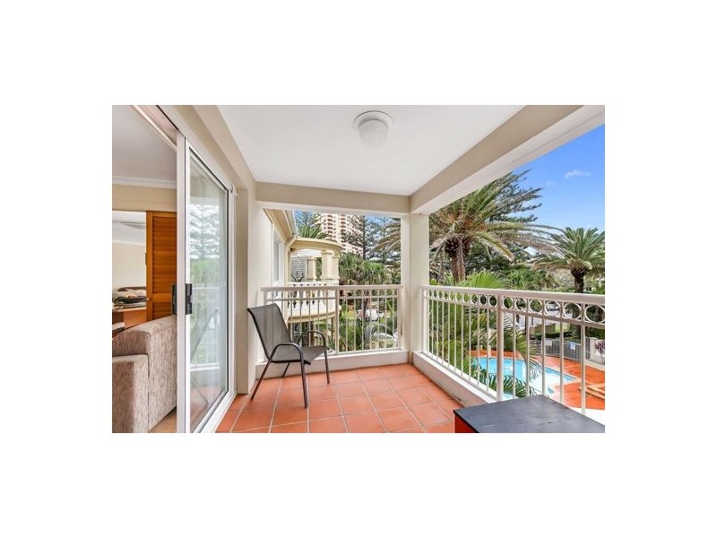 unit 12 126 Old Burleigh Road, Broadbeach QLD 4218