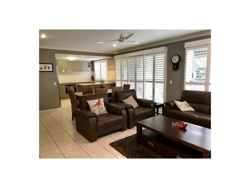 8/29 Lachlan Drive, Wakerley QLD 4154