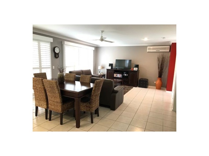 8/29 Lachlan Drive, Wakerley QLD 4154