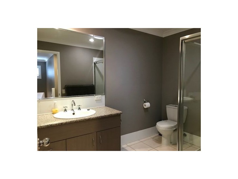 8/29 Lachlan Drive, Wakerley QLD 4154