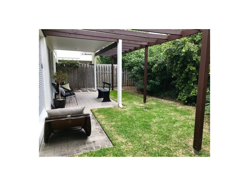 8/29 Lachlan Drive, Wakerley QLD 4154