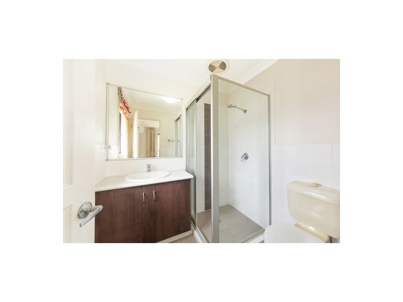 60 Golden Bear Drive, Arundel QLD 4214