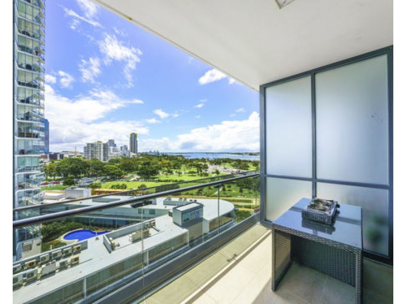 802/2 Como Crescent, Southport QLD 4215