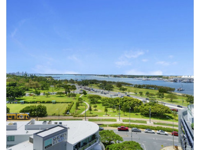802/2 Como Crescent, Southport QLD 4215