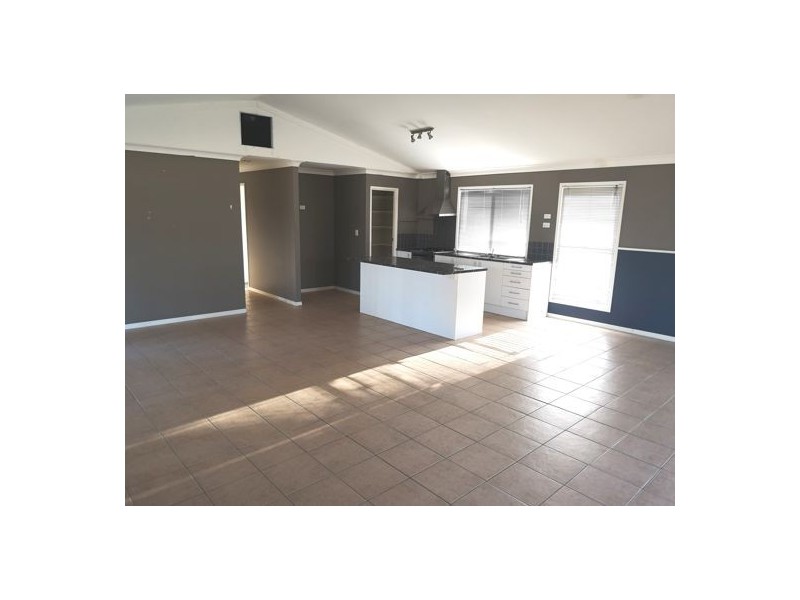 56 Wearing Rd, North Maclean QLD 4280