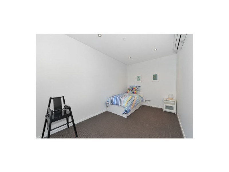 2404 4 Como Crescent, Southport QLD 4215