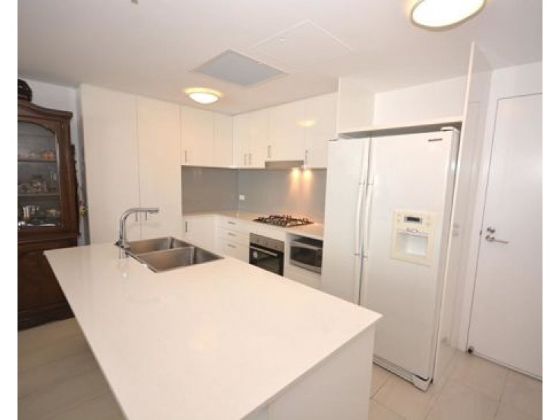 912/17 Bath Street, Labrador QLD 4215