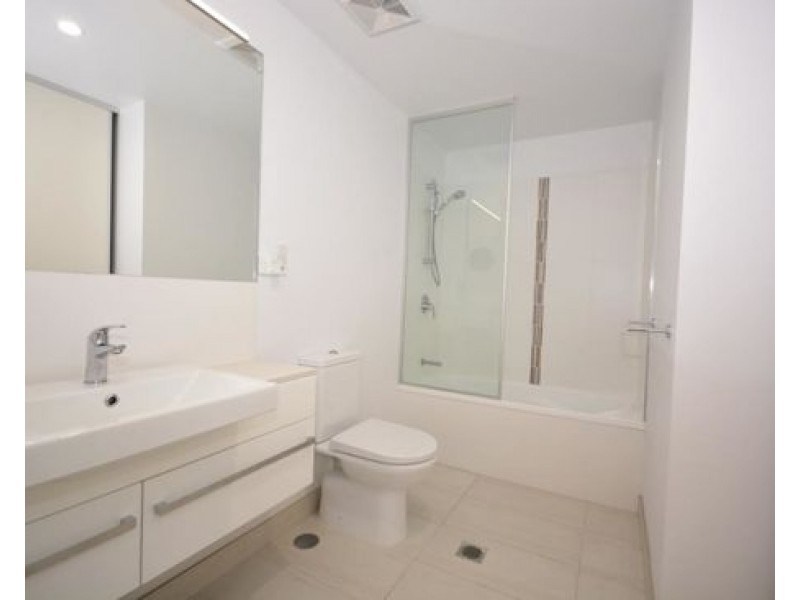 912/17 Bath Street, Labrador QLD 4215