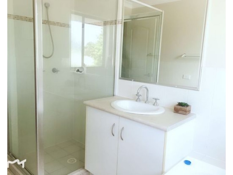 8 Rix Drive, Upper Coomera QLD 4209