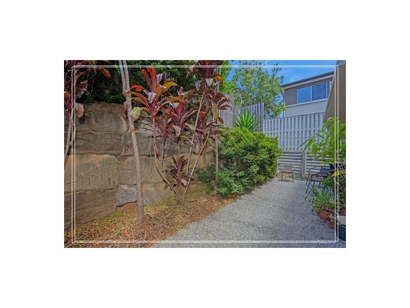 28/1 Belongil Street, Pacific Pines QLD 4211