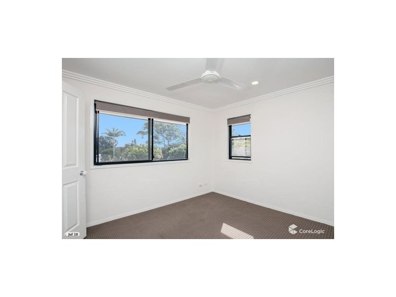 1/47 Gordon St, Labrador QLD 4215