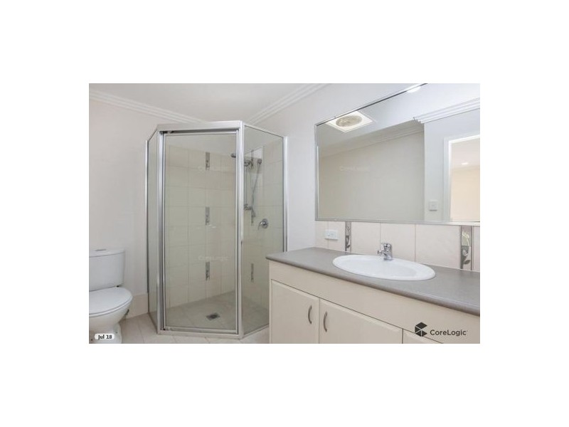 1/47 Gordon St, Labrador QLD 4215