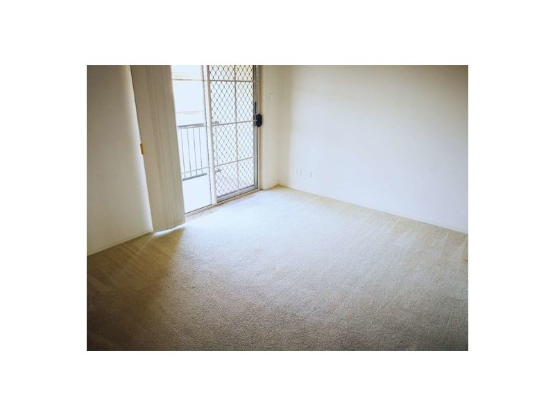 18B/20 Young Place, Runcorn QLD 4113