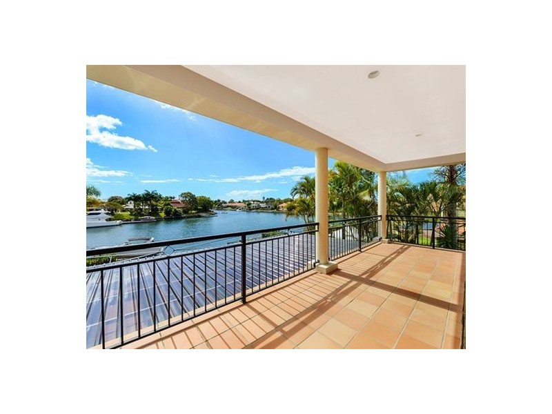 1056 Rosebank Way West, Hope Island QLD 4212