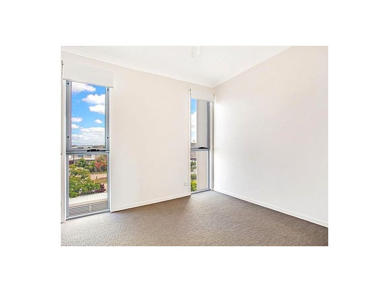 56/5074 Emerald Island Drive, Carrara QLD 4211