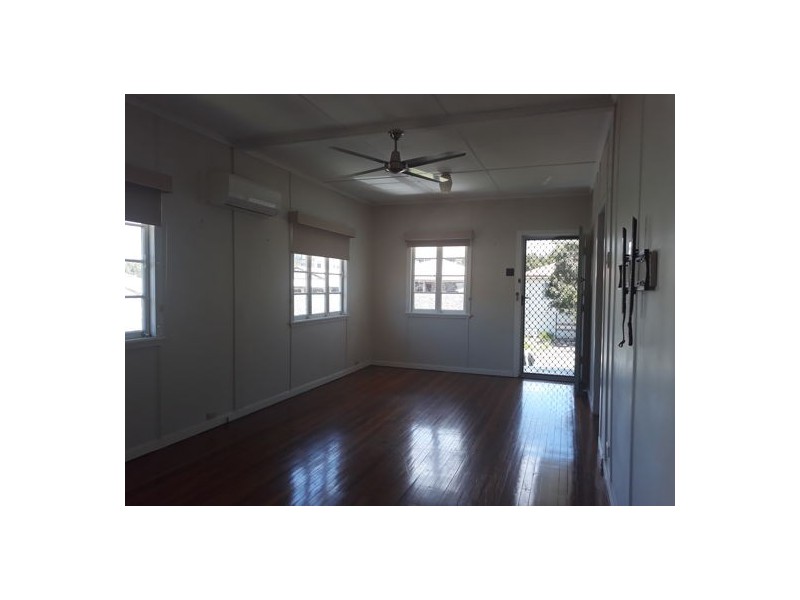 18 Perkins St, Upper Mount Gravatt QLD 4122