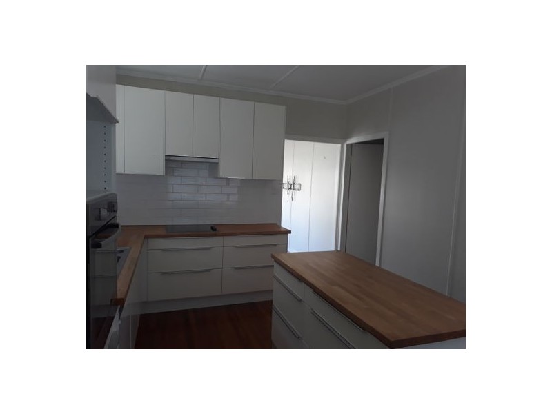 18 Perkins St, Upper Mount Gravatt QLD 4122