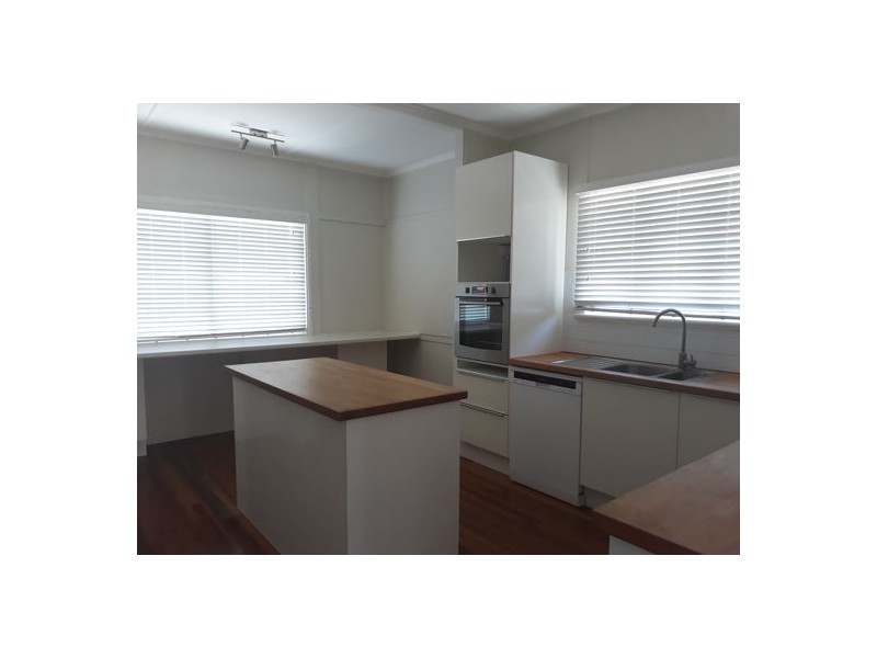 18 Perkins St, Upper Mount Gravatt QLD 4122